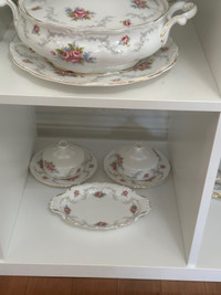 $105 for 5 pieces Royal Albert TRANQUILITY vintage 1960s - disco