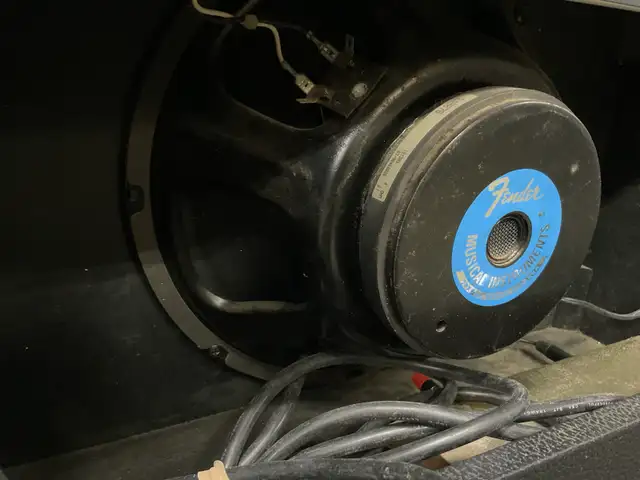 SOLD PP-FENDER DELUXE 112 PLUS SOLID STATE AMP in Amps & Pedals in North Bay - Image 5