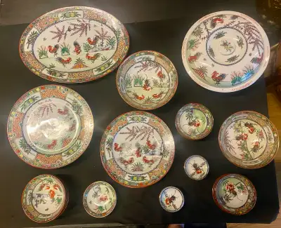 Dinnerware set, View more