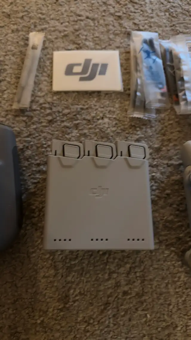 DJI Mini 4 Pro Fly More Combo+Extra battery in General Electronics in Lethbridge - Image 4