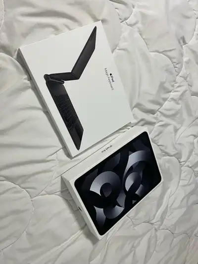 Apple iPad Air 5th Generation M1 + Apple Magic Keyboard, View more