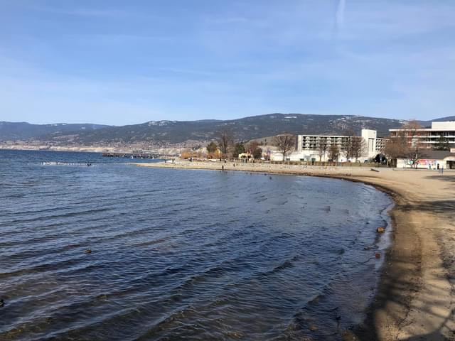 Apartment for Sale, Okanagan Lakefront, district  Penticton BC, in Condos for Sale in Penticton - Image 3