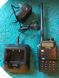 Pofung radio and charger Baofeng