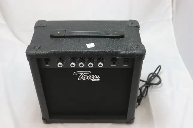 TONE B15 - 15 WATTS BASS AMPLIFIER (#4658) in Amps & Pedals in City of Halifax - Image 3