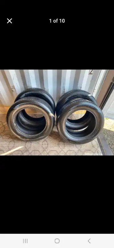 Set of 4 HANKOOK all season tires (225 60 17) LIKE NEW