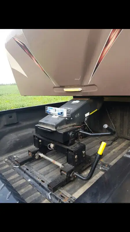 RV trailering & boat haulage   Mcintoshs haulage and towing in Travel Trailers & Campers in Norfolk County - Image 4