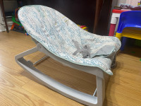 Toddler bouncy/rocking chair 