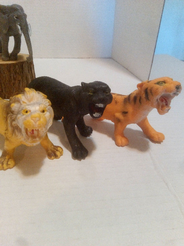 #124 Set of 6 Rubber Safari Animal Figures Toys FD Hong Kong in Toys & Games in Oshawa / Durham Region - Image 2