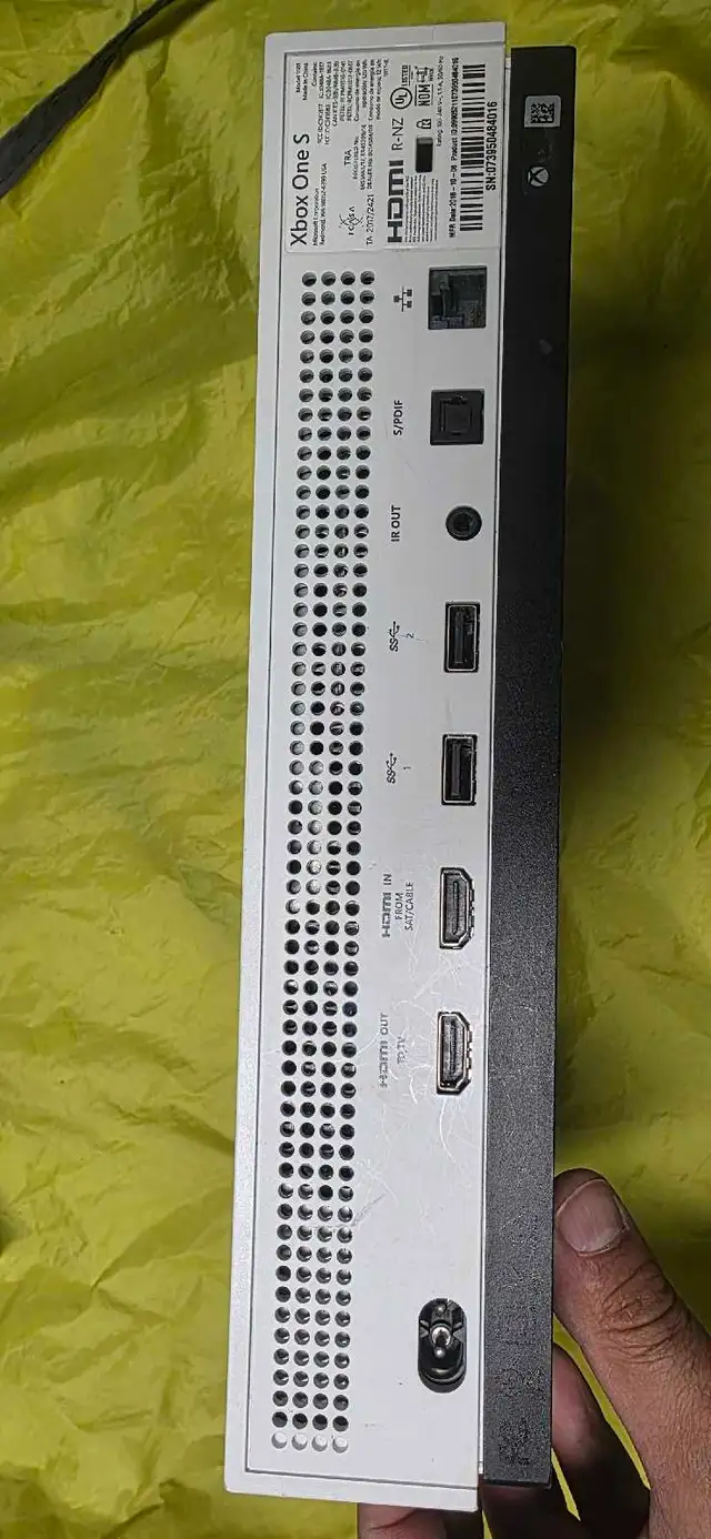 Lot de Consoles de Jeux / Video Game Console Lot (Xbox, Wii) in XBOX One in Laval / North Shore - Image 6