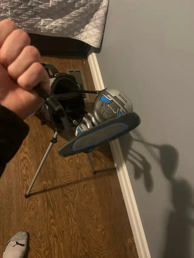 Used children set left handed golf clubs in Golf in Owen Sound - Image 8