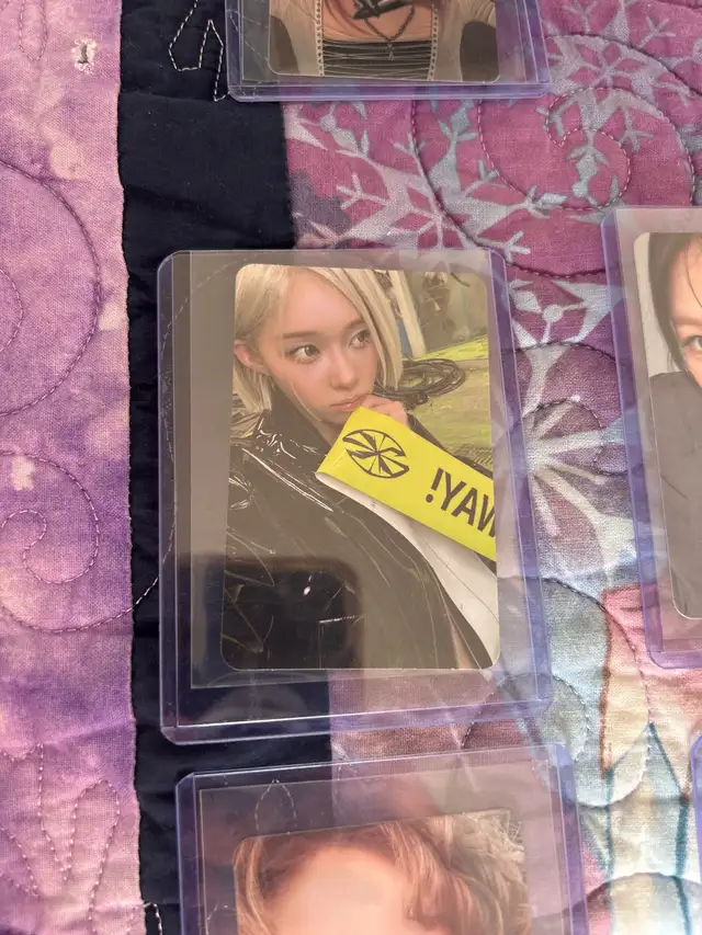 Trading Photocards543881151959552004