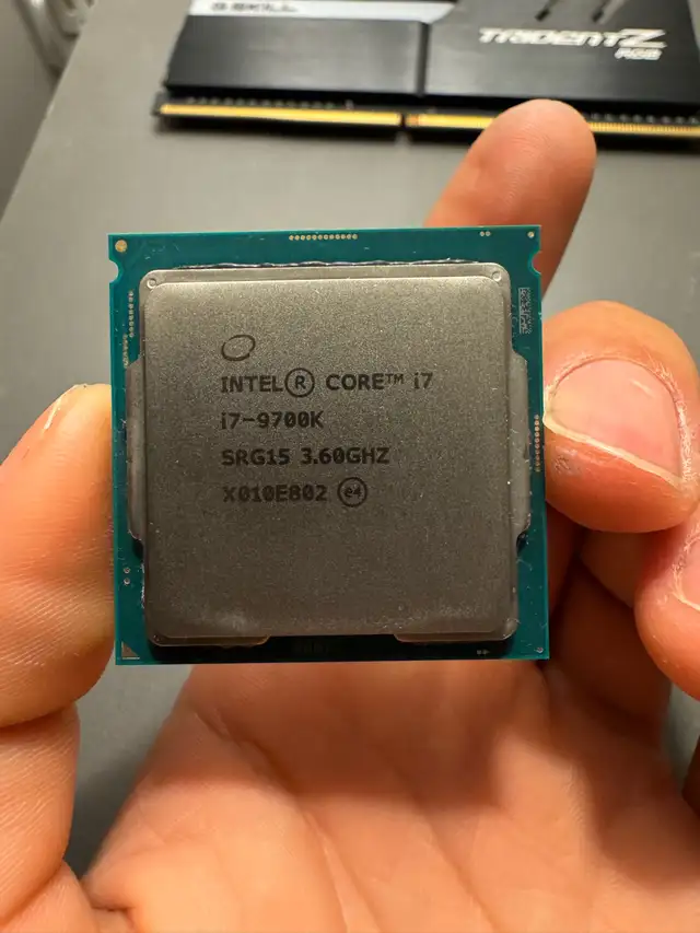 Intel i7-9700K 3.60GHz
