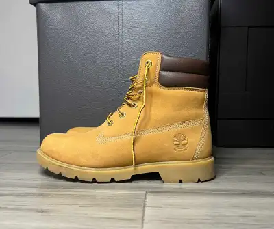 Women’s Timberland Premium Boots – US Size 8, View more