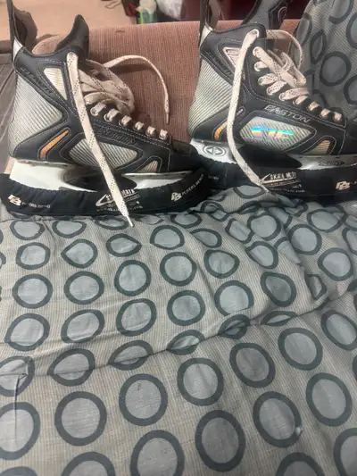 Easton hockey skates, View more