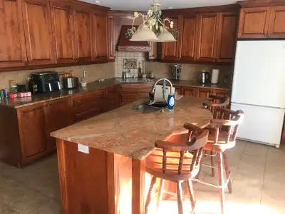 Large room for rent in executive bungalow. Shared accommodations all exclusive Parking including sha...