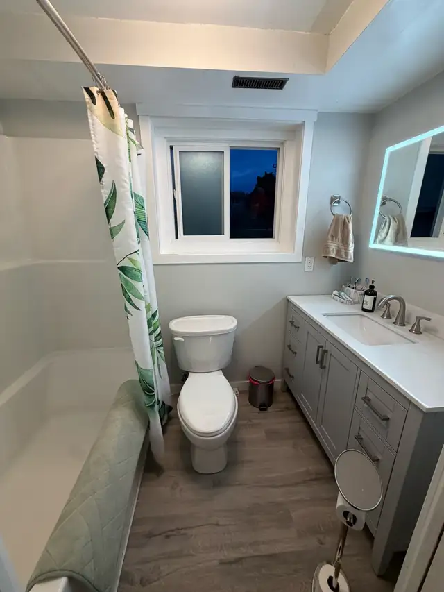 Furnished 2 bed 1 bath basement suite in West Kelowna.  in Short Term Rentals in Kelowna - Image 7