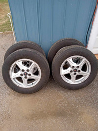 4 pneus à vendre sur mag Michelin d été