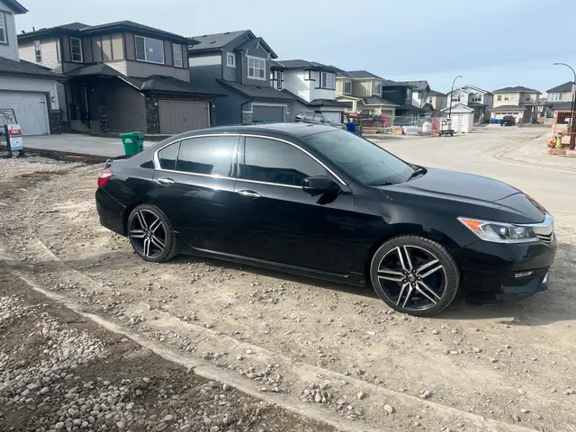 Honda Accord dans Autos et camions dans Calgary - Image 3