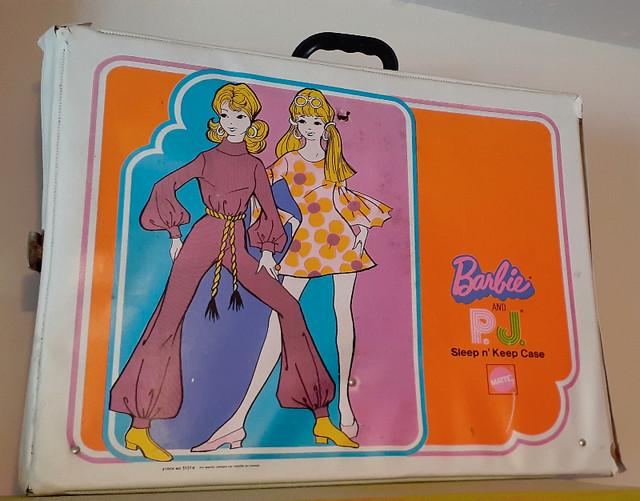 Vintage 1971 Barbie Case in Arts & Collectibles in Ottawa