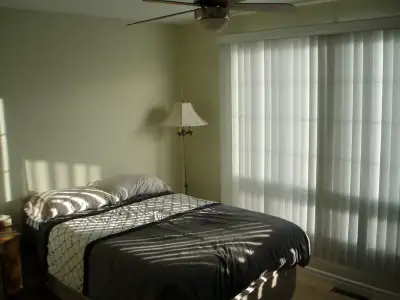 Grande Chambre climatisé, Quartier Paisible de St-Hilaire Proximité :à pied 10 min ( Gare de Train,...