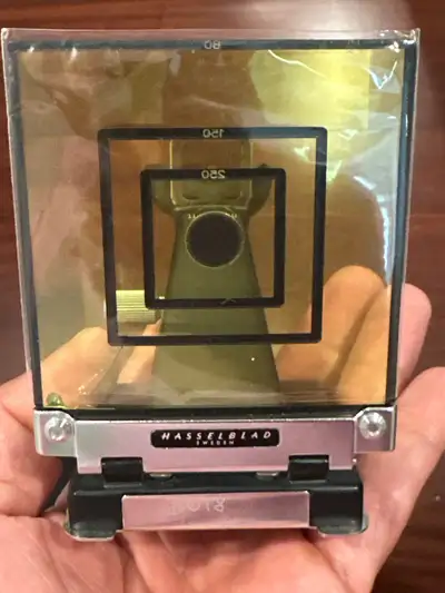 This Hasselblad focusing screen is designed to enhance precision and clarity when composing your sho...