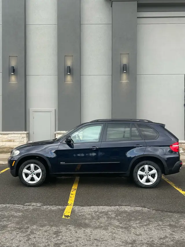 2008 BMW X5 3.0si in Cars & Trucks in Ottawa - Image 3