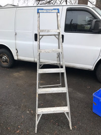 6 ‘Aluminum step ladder as is need aluminum welding. 