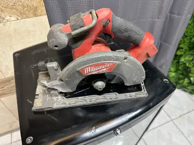 Milwaukee M18 FUEL Circular Saw, View more