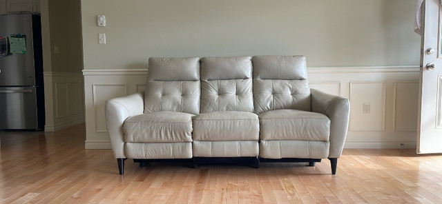 Recliner sofa in Couches & Futons in Fredericton - Image 2