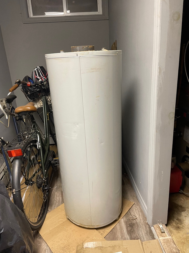 Oil Water Heater - Bradford Aero Series Energy Saver 32 Gallon in Heating, Cooling & Air in Charlottetown