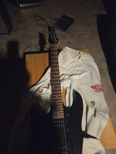 looking for a 1971-76 Mann guitar lefthanded , View more