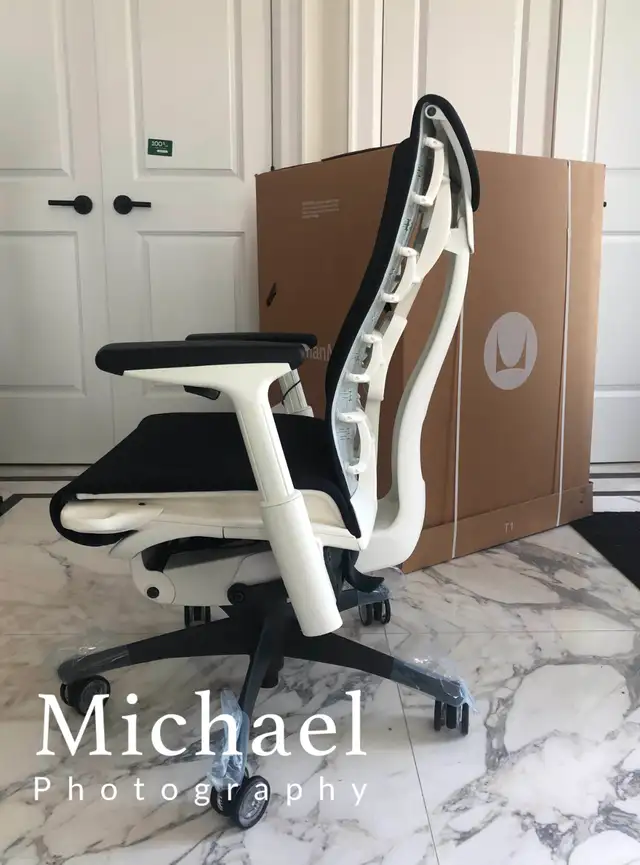 Herman Miller White Embody Chair, Brand new sealed in box in Chairs & Recliners in Markham / York Region - Image 4
