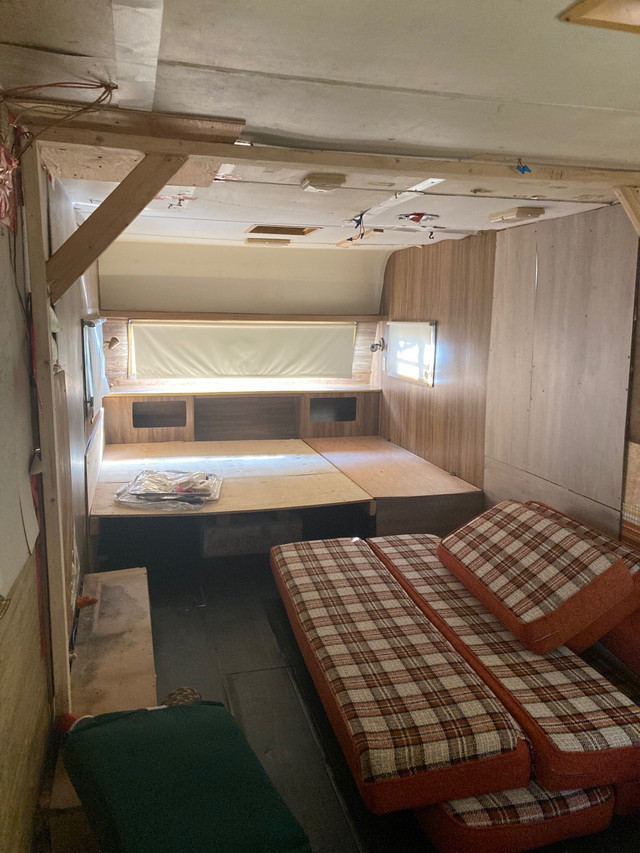 21’ golden falcon camper trailer gutted storage camp shop travel in Park Models in Barrie - Image 3