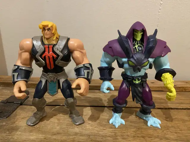 Masters of the Universe He-Man, Battle Cat, Skeletor in Toys & Games in Oshawa / Durham Region - Image 4
