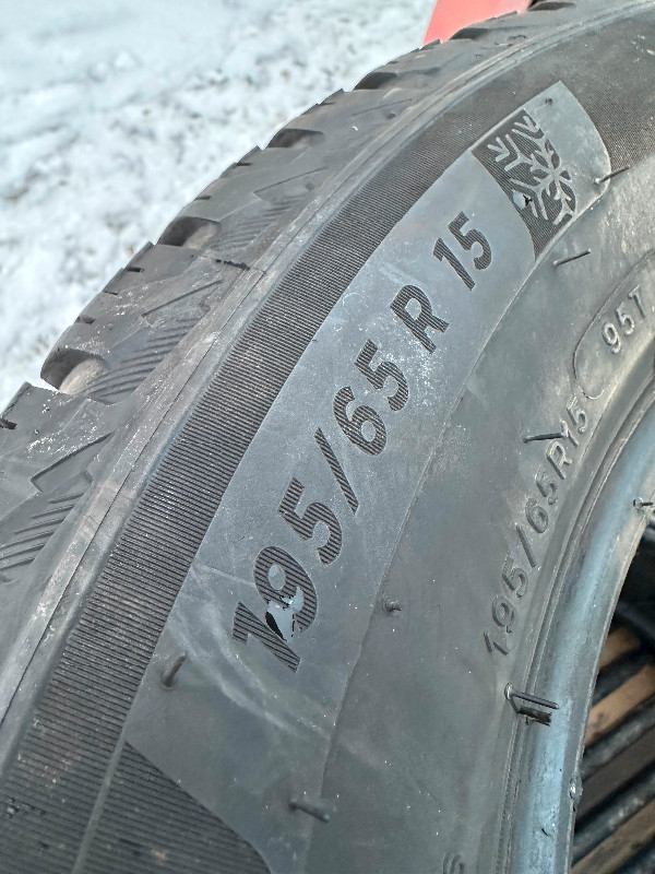(4) Michelin - 195/65R15 - x ice snow/ studless - 75% tread left in Tires & Rims in Thunder Bay - Image 4