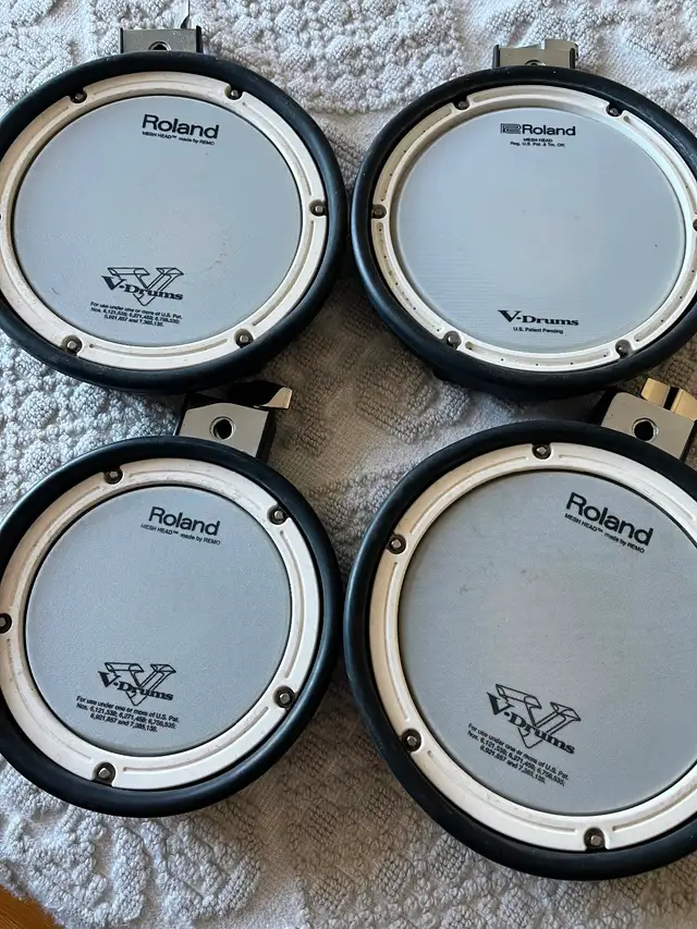 Roland electronic drums in Drums & Percussion in City of Toronto - Image 3