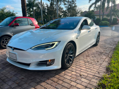 Tesla S 2020