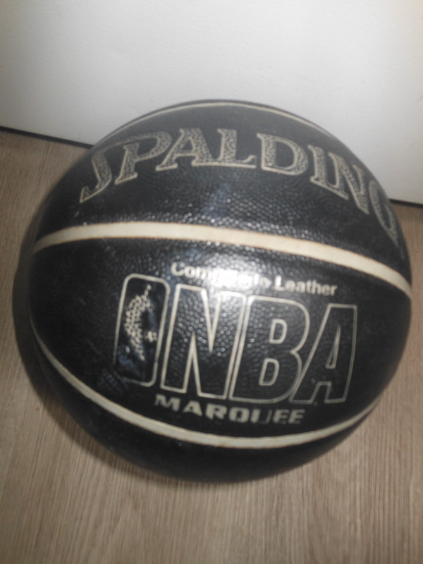 NBA basketball leather ball dans Basketball  à Ville de Montréal - Image 4