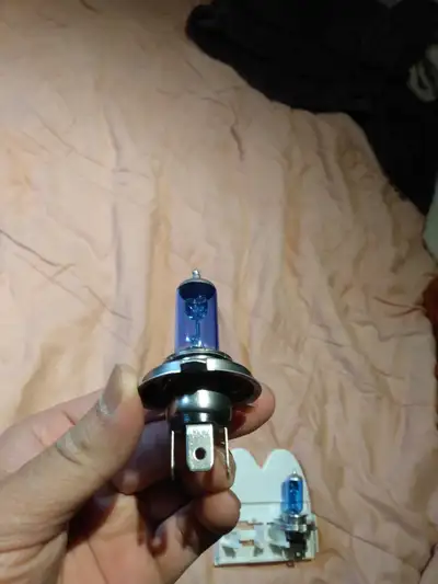 Hi, I have some 9003 H4 Super White headlight bulbs for sale. They are all brand new and never been...