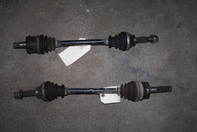 02 2002 Can-Am Traxter 500 XT front CV axle shaft in ATV Parts, Trailers & Accessories in Mississauga / Peel Region