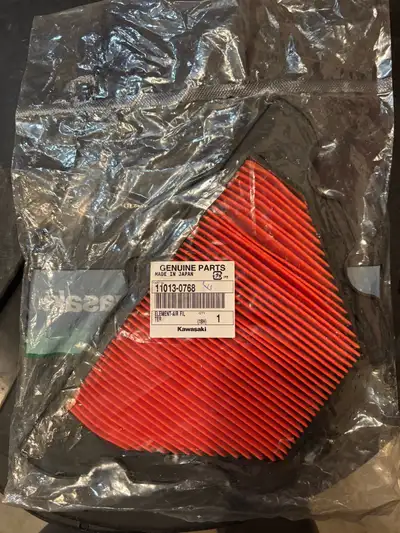New in package Kawasaki OEM air filter. Never opened Part # 11013-0768 Fits Kawasaki Z900 and other...