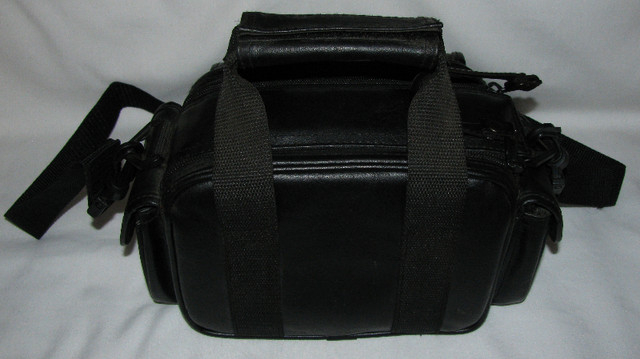 Small Black Leather-Look OPTEX Camera Bag with Shoulder Strap in Cameras & Camcorders in Saint John - Image 2
