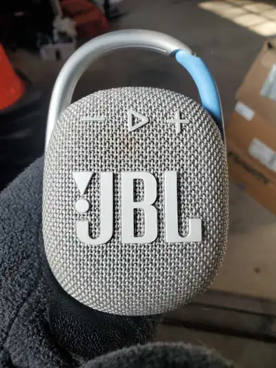 JBL Clip4, View more