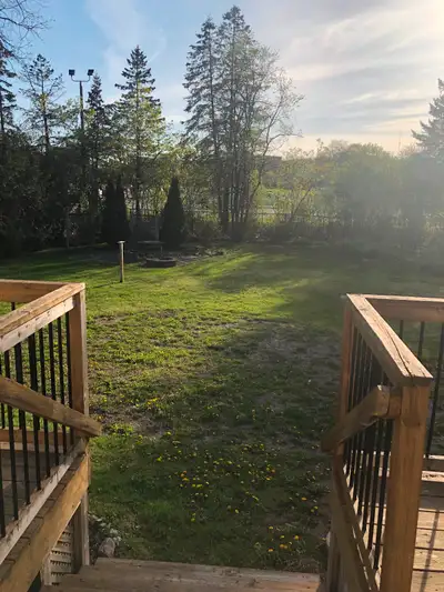 Premium 1-Bedroom, 1-Bathroom Apartment in Main Floor of Home