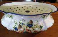 Vintage Italian Porcelain Centerpiece with Frog