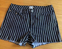 Ci Sono Junior XL striped shorts