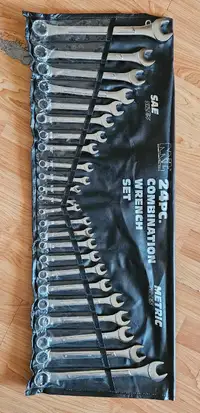 24 Piece Wrench Set 