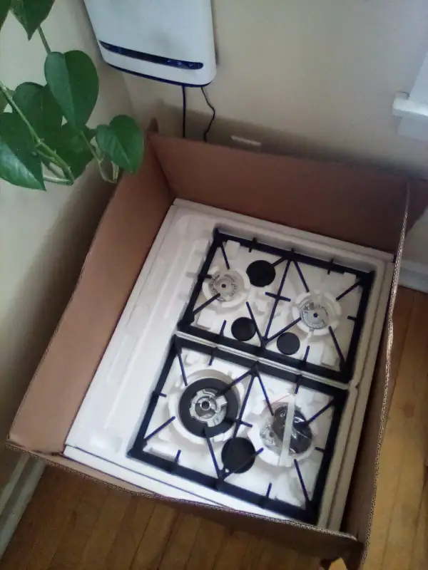 4 Burner Gas Hob/Stove in Stoves, Ovens & Ranges in Kawartha Lakes - Image 5