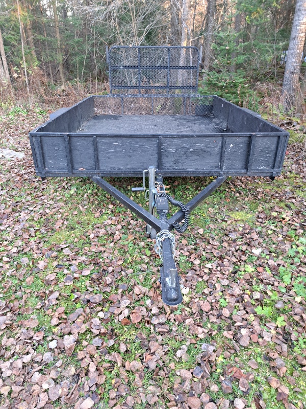 7x9 utility trailer ready to tow! Cargo & Utility Trailers North