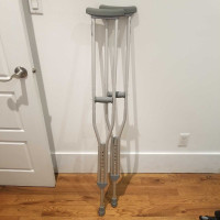 Crutches 5'2" to 5'10" Adjustable